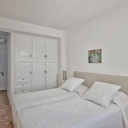 Super Three In * 超级天堂海滩