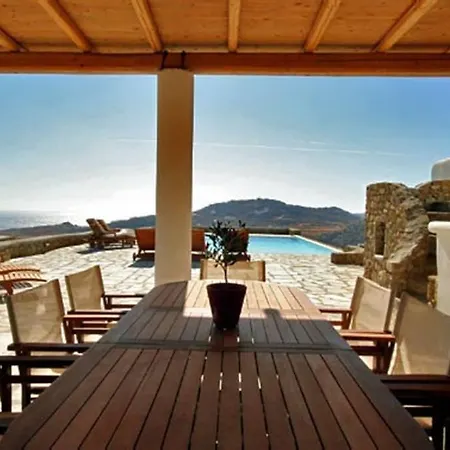 Super Three In Villa Super Paradise Beach (Mykonos)