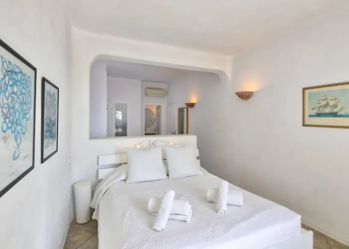 Super Three In * Super Paradise Beach (Mykonos)